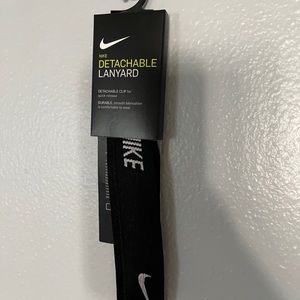 Nike detachable lanyard black white key ring loop
